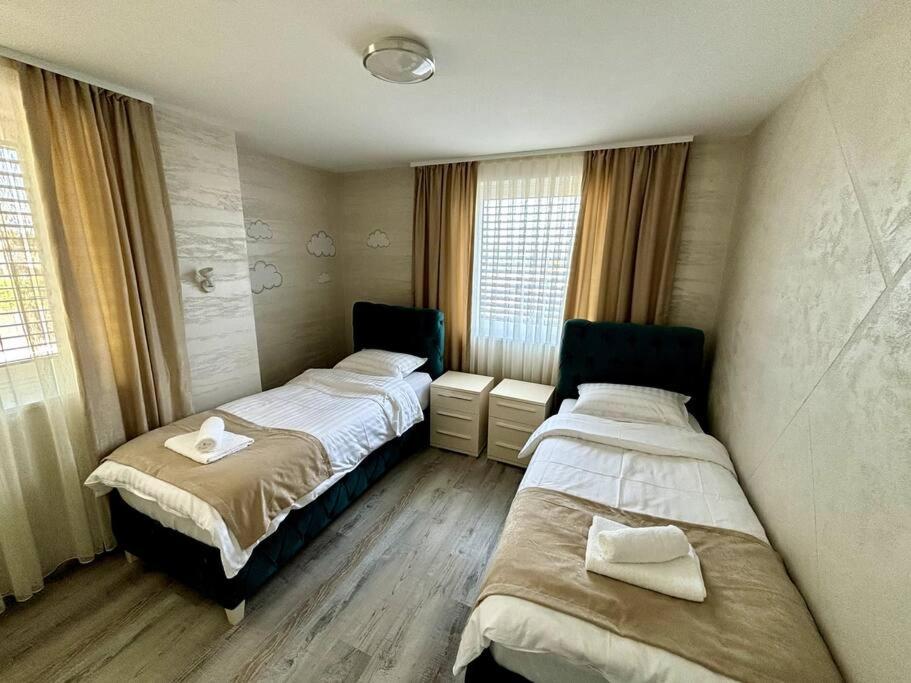 Villa Moste 3-Free Parking&Pool, Ev Station リュブリャナ エクステリア 写真